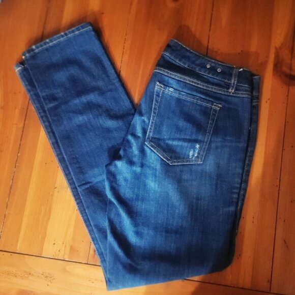 Like New! CAbi Slim Boyfriend Distressed Blue Jean - Size 8 - Picture 10 of 13